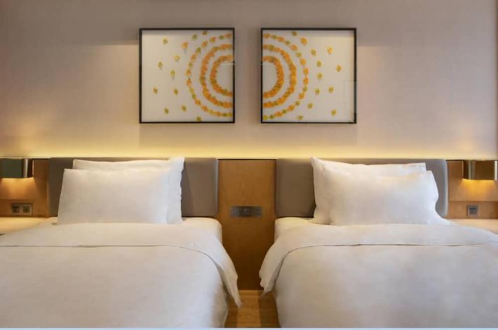 Charm City Kai Guan Hotel