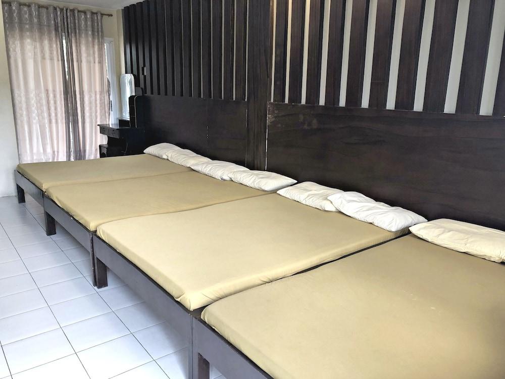 Summer Palace Hotspring Resort