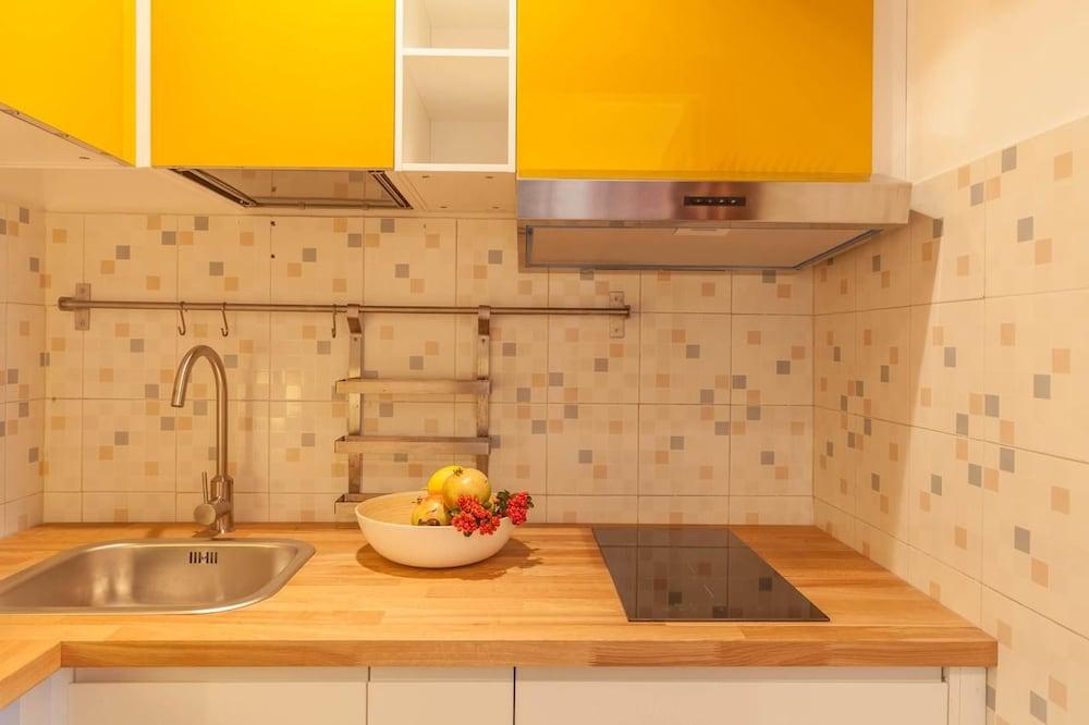 Stella's Vatican House