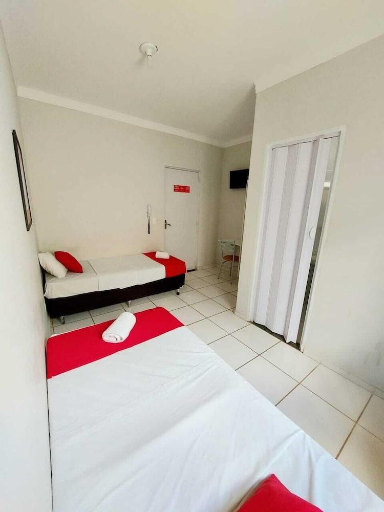 Hotel Jardim Do Cedro