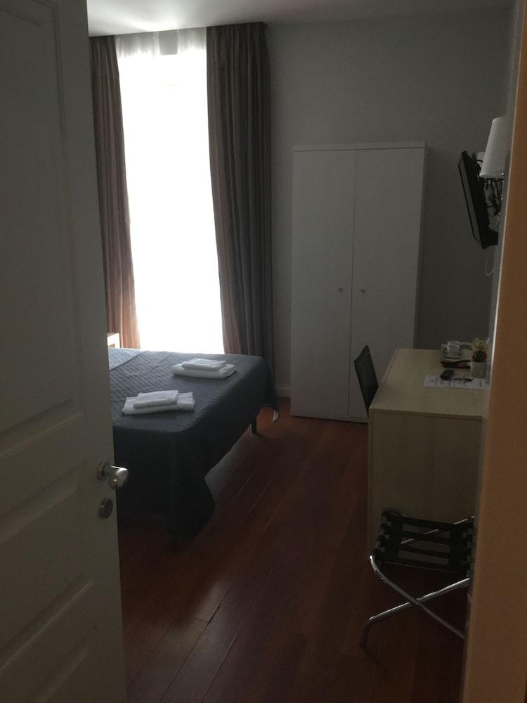 Elle Cavour Guest House