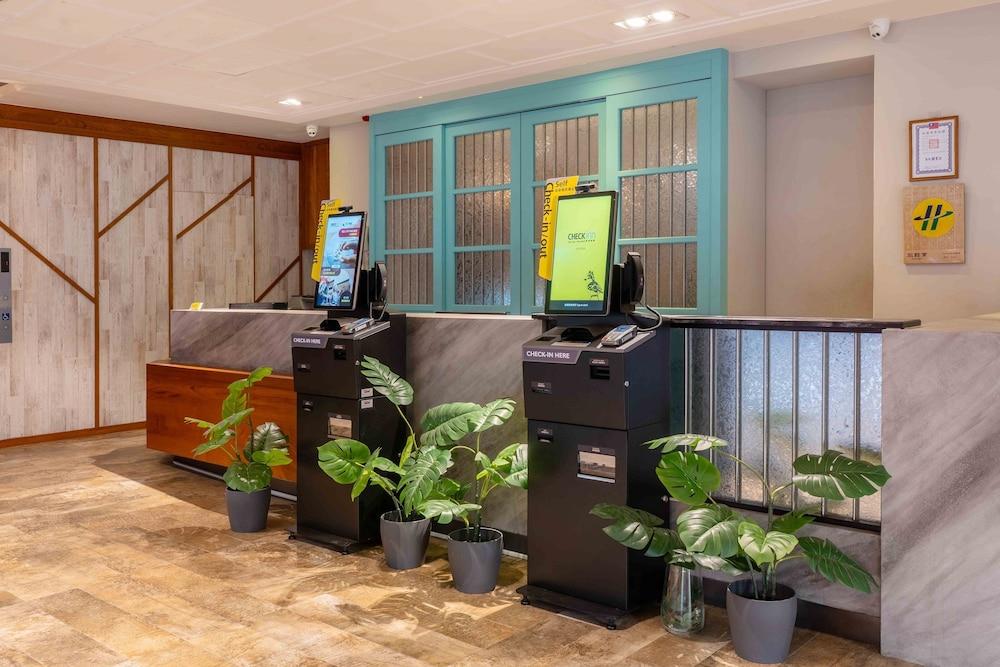 CHECK inn Taichung Ziyou