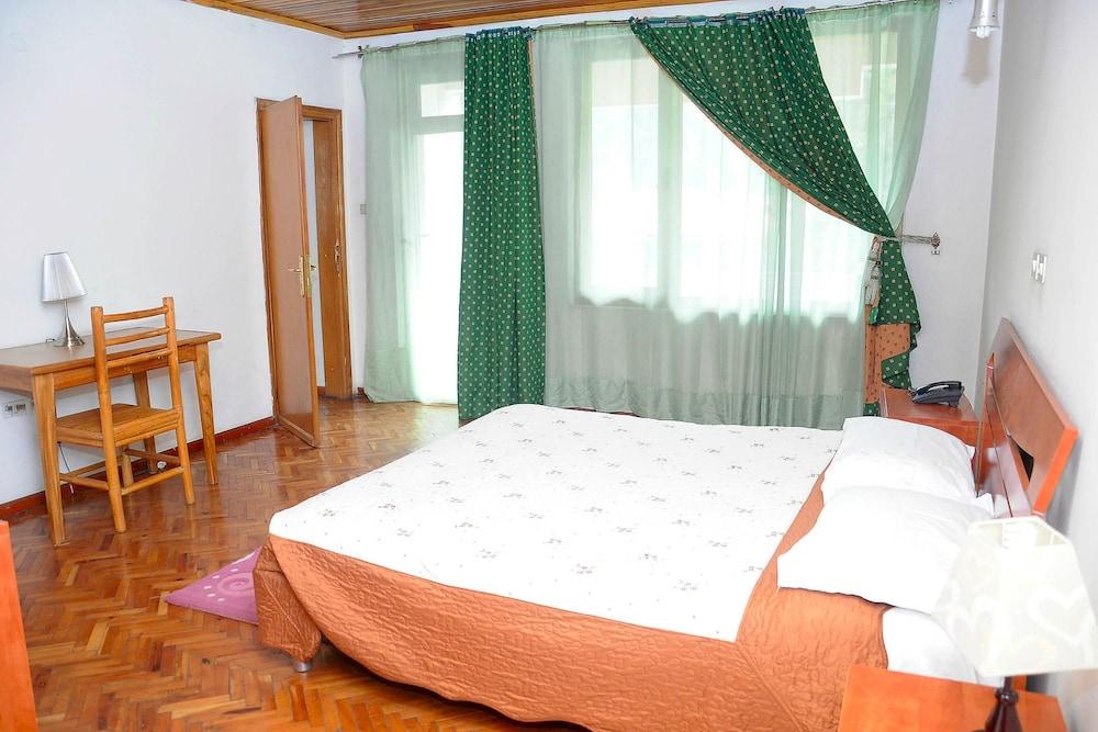 Yeka Guest House