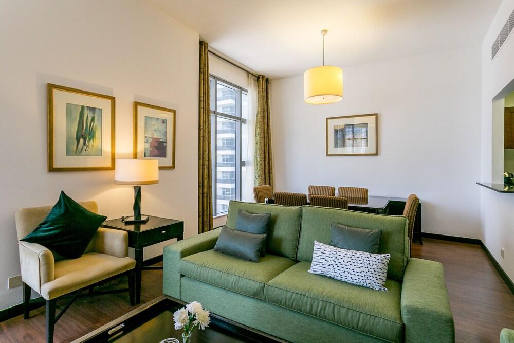 One Perfect Stay - Green Lake Tower 1