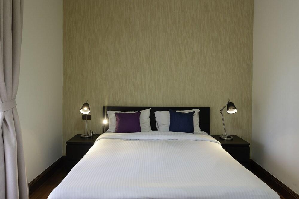 One Perfect Stay - Miska 5