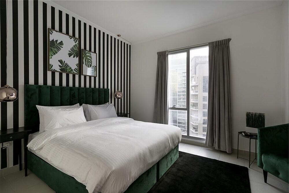 One Perfect Stay - Aurora Tower