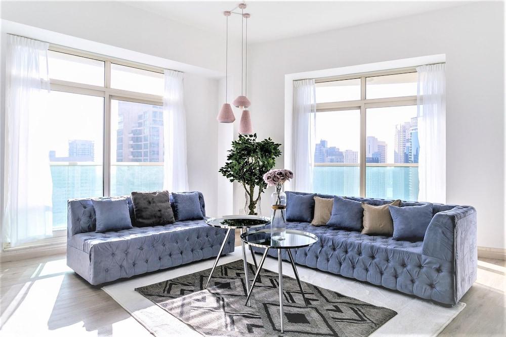 One Perfect Stay - Marina Mansions