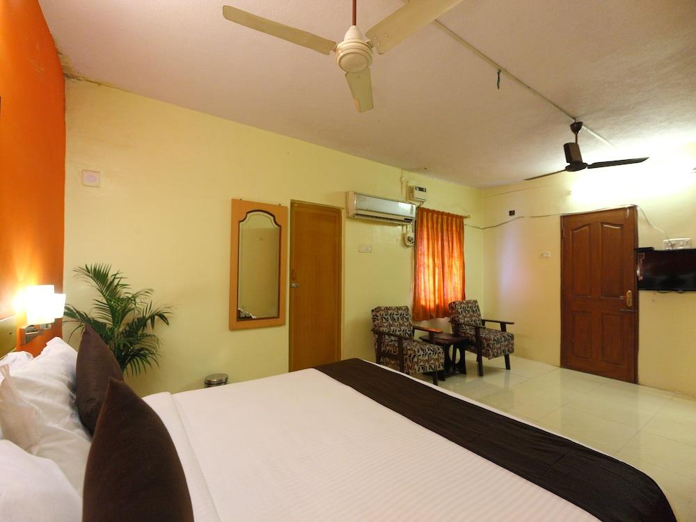 OYO 8033 Premam Service Apartment