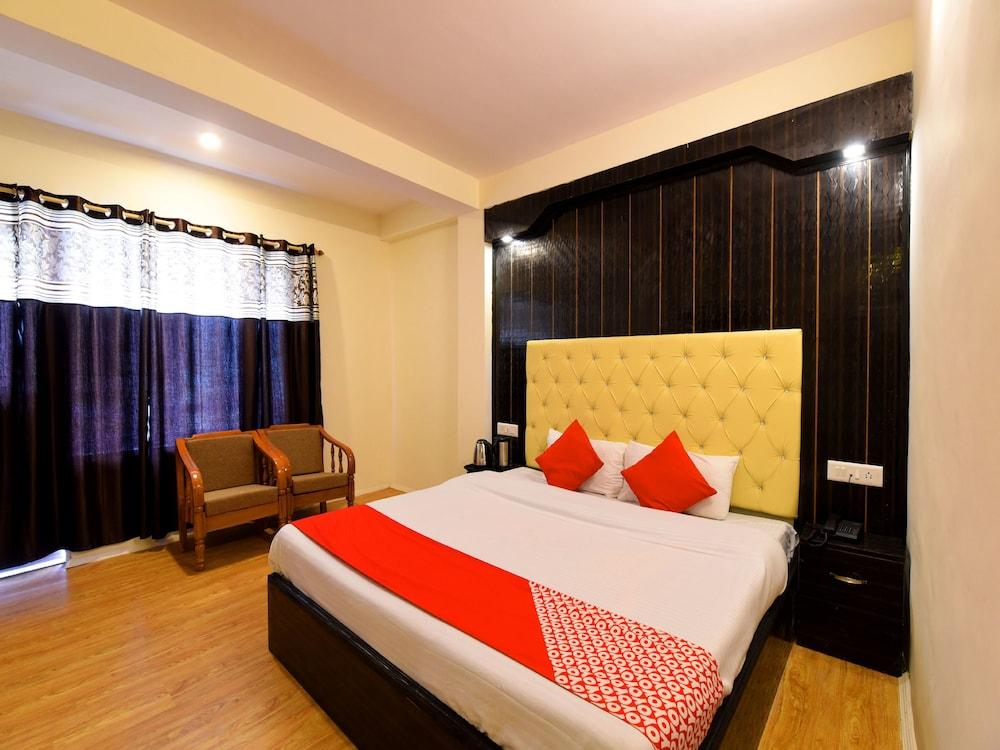 OYO 15216 North Villa