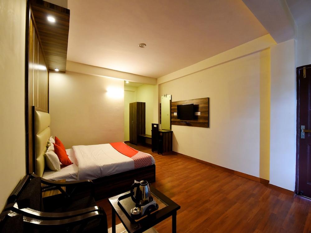 OYO 15216 North Villa