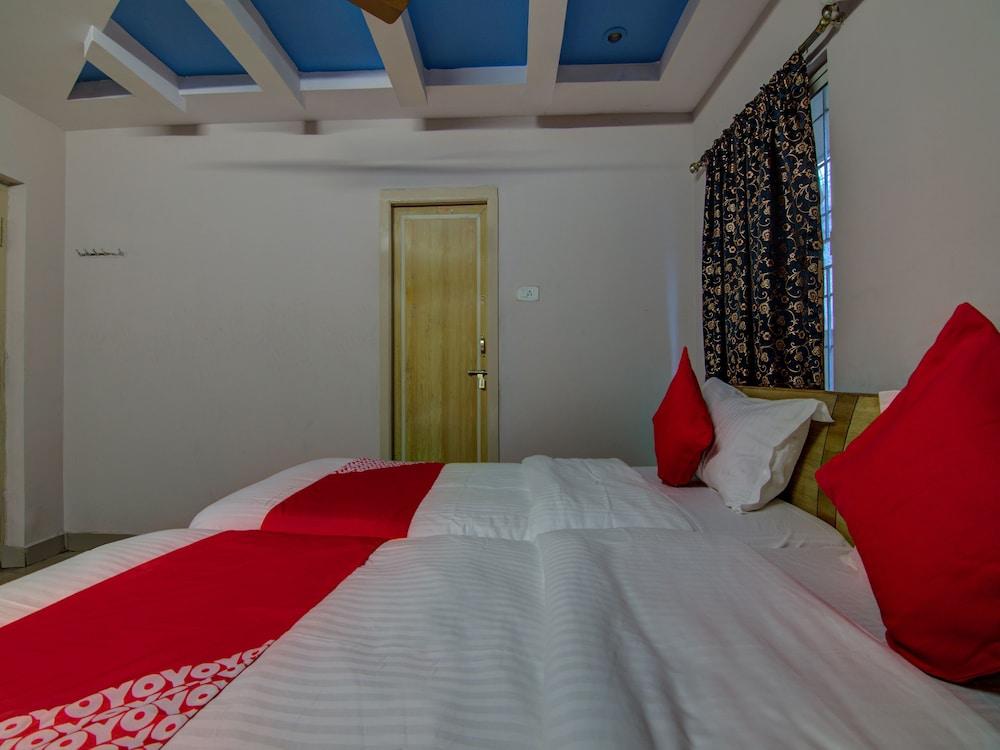 OYO 14910 Sri Ganesh Swathi Residency