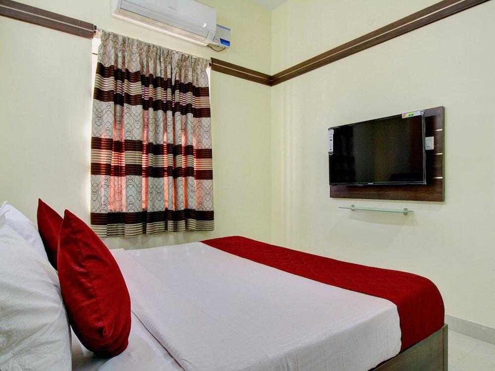 OYO 14815 Anu Residency