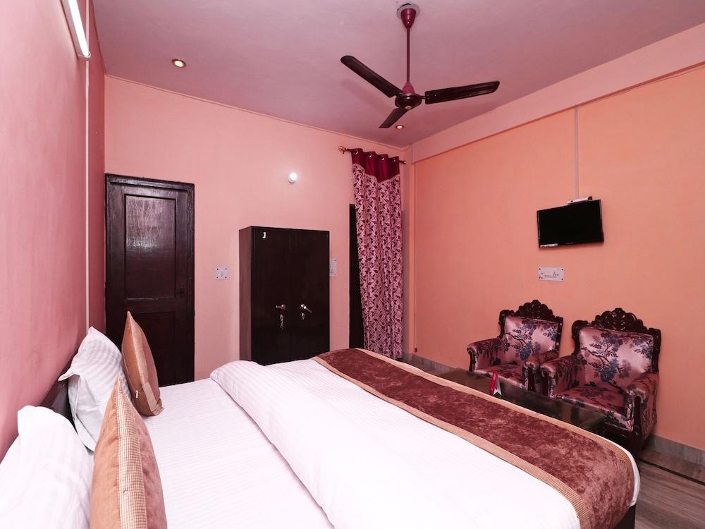 OYO 16146 Royal Guest House
