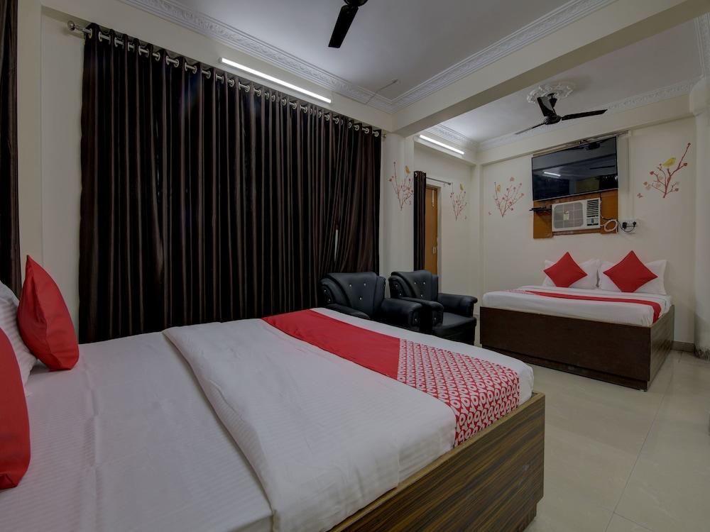 OYO 15589 Hotel Kamdhenu