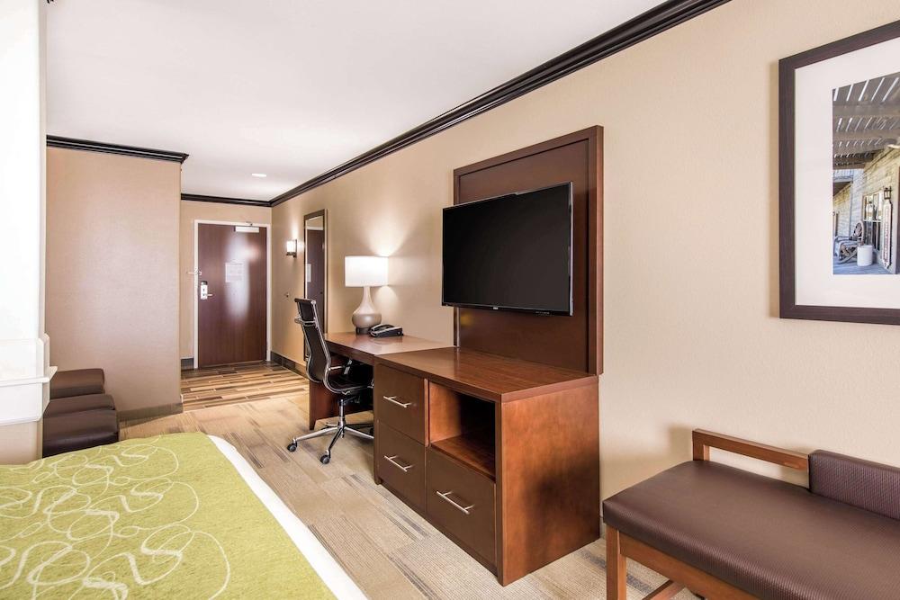 Comfort Suites Liberal North