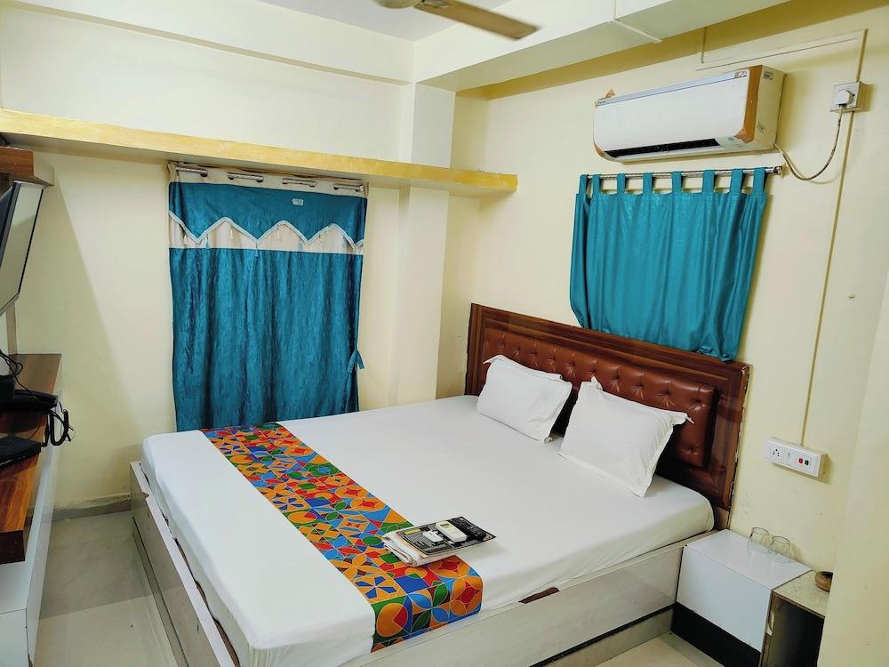 Om Shanti Guest House - Near Ruby General Hospital and Science City