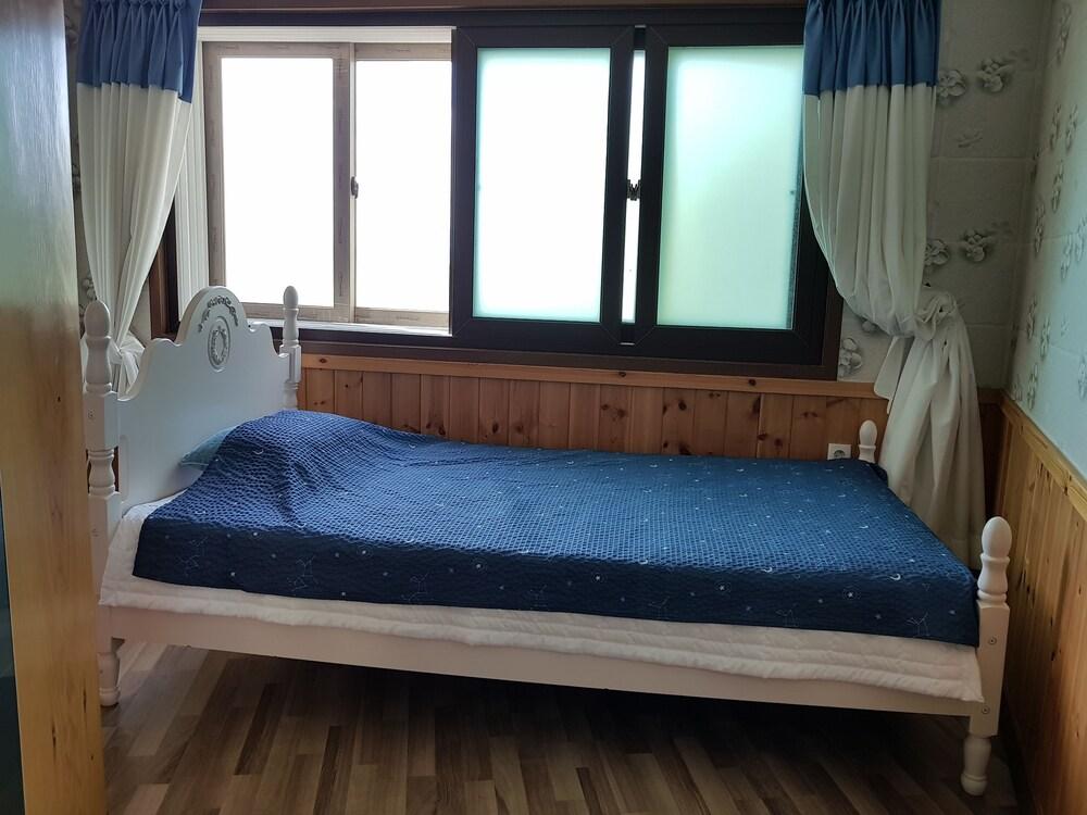 Geoje Sea Love Pension