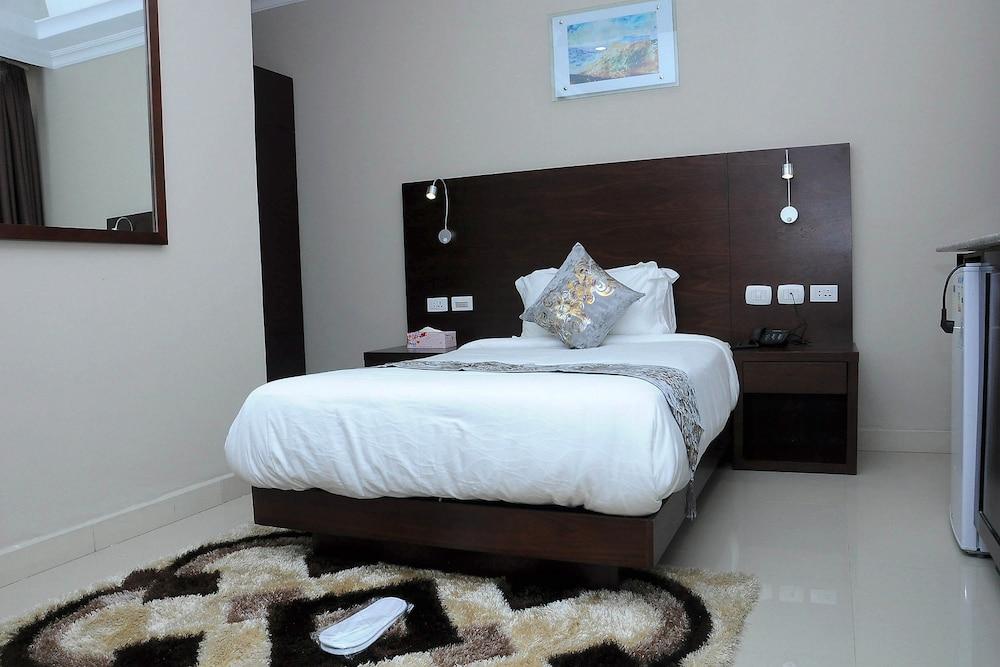 Geza Apartment Hotel