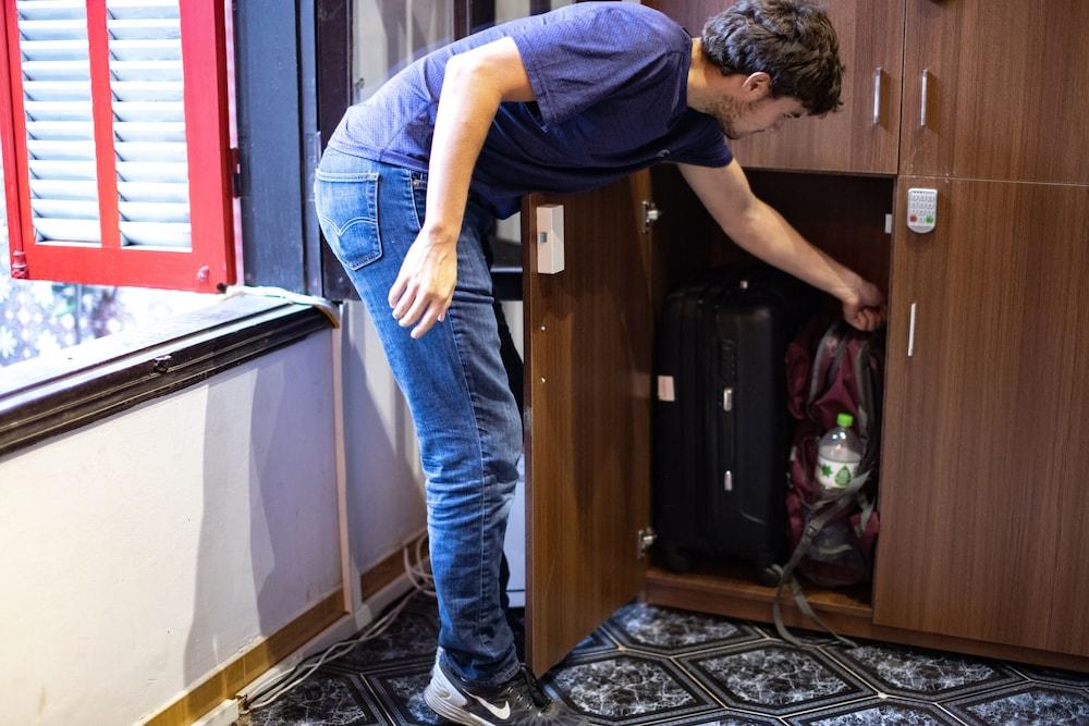 7Fridays Westlake Hostel