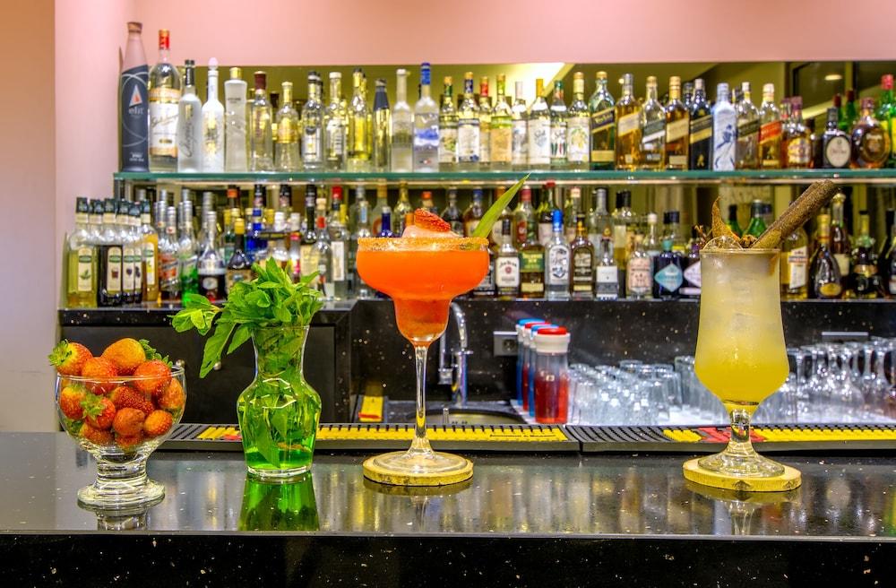 The Ray Hotel & Studios