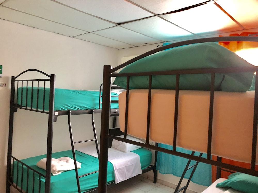 Los Panas Hostel