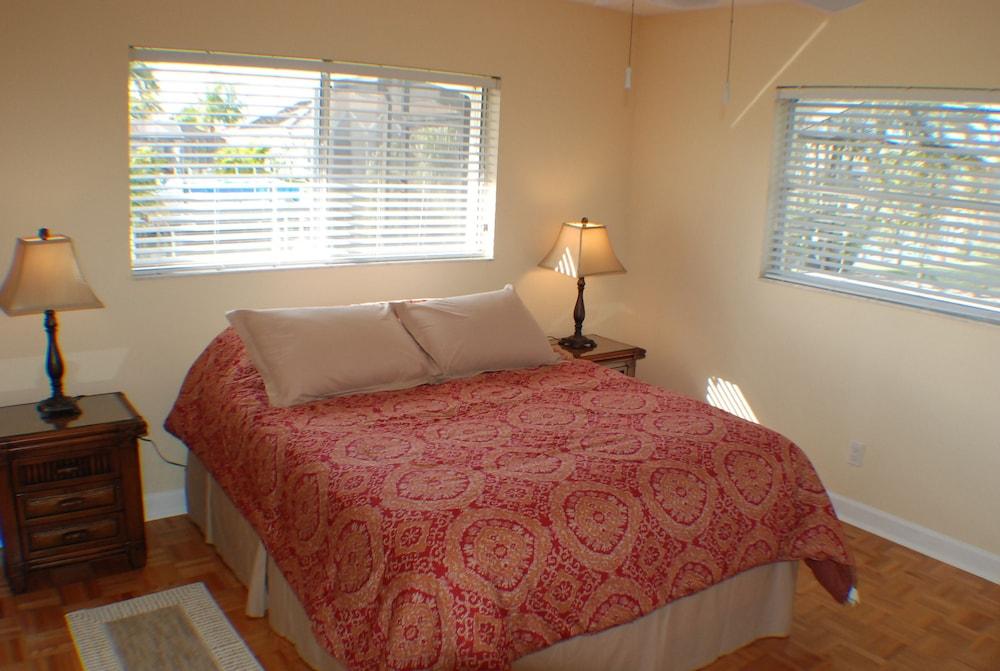 House Monique by Vacationhit