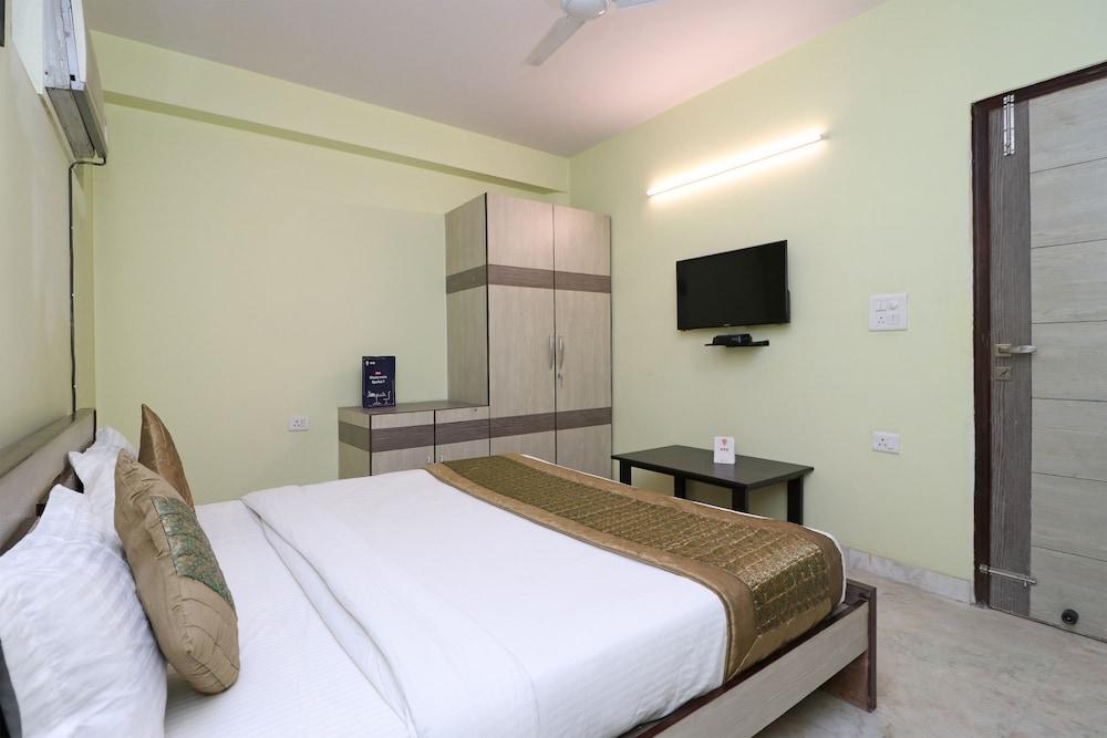 OYO 14723 Diamond Deluxe