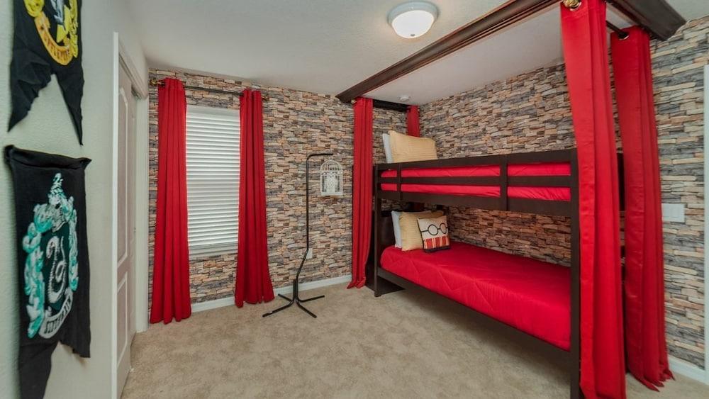 Windsor At Westside #22 - 6 Bed 5 Baths Villa