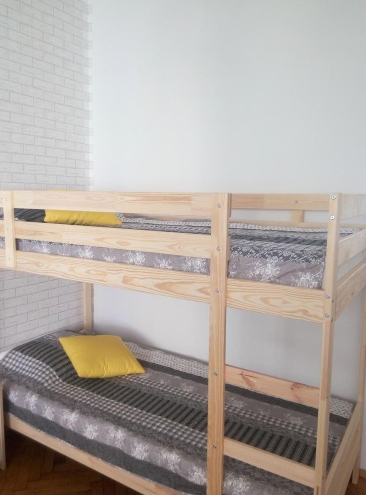 Lorf Hostel&Apartments