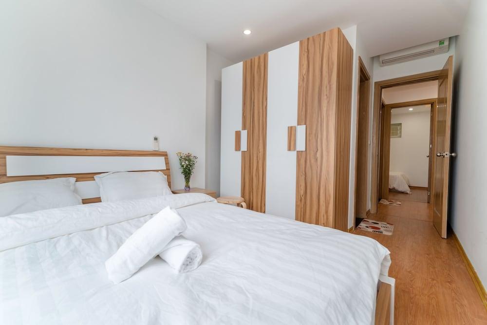 2232 Sea View Apartment