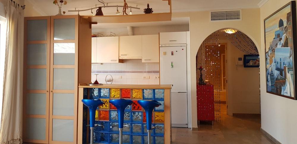 Exquisite Calahonda Beach Studio