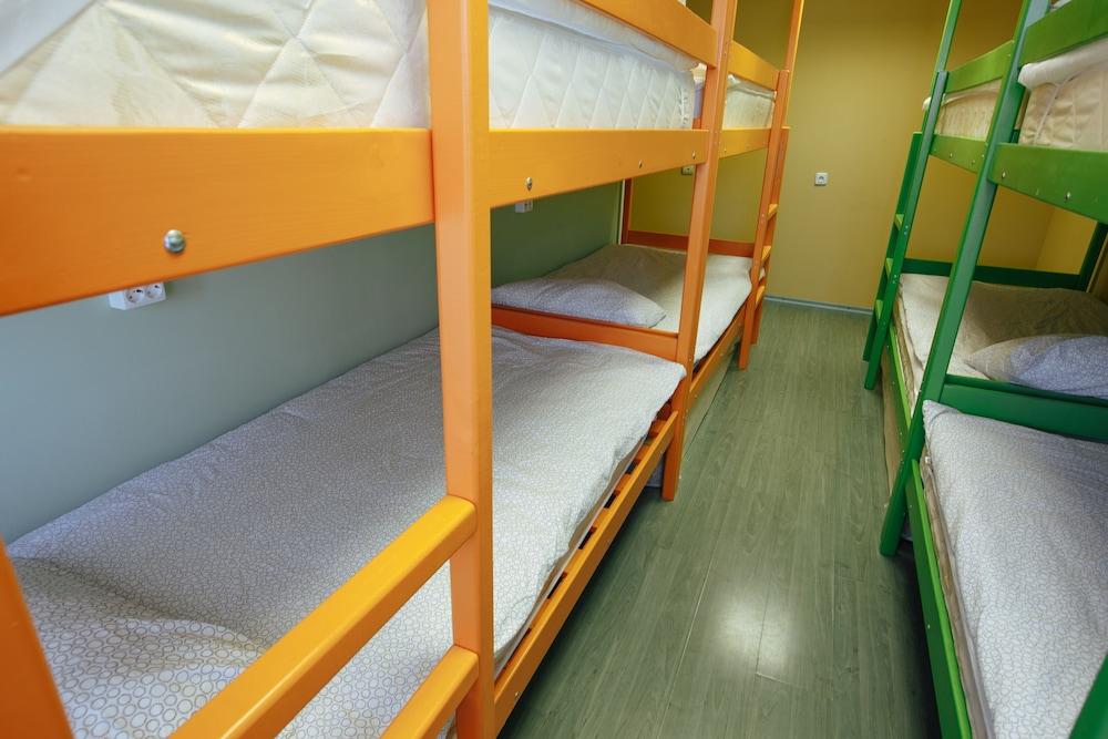 Hostel on Nakhimovsky Prospekt