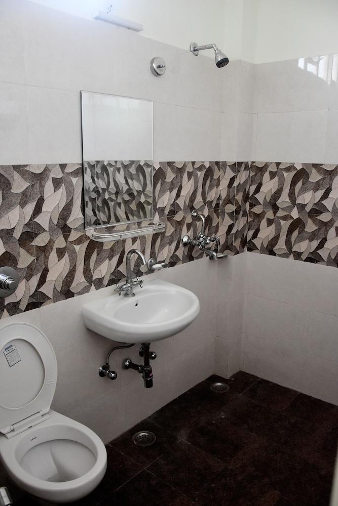 Anand Mahal By Tuma Hotels