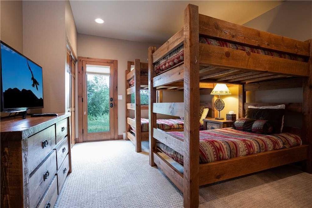 Churchill Lodge North