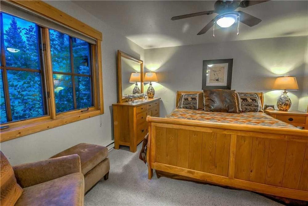 Pines At Ore House 201