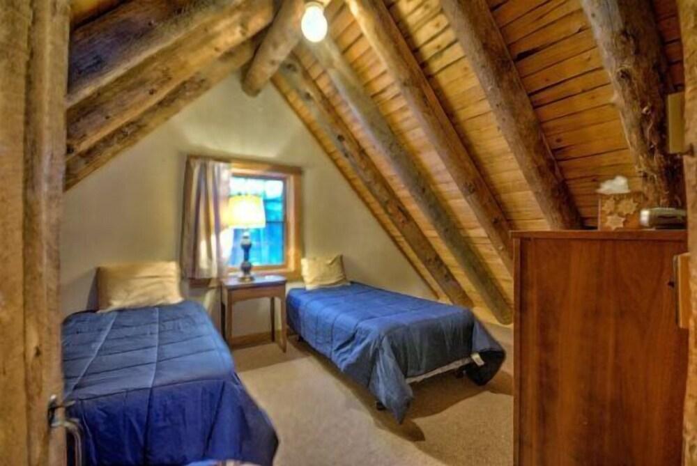 Perry Mansfield - Pine Cabin