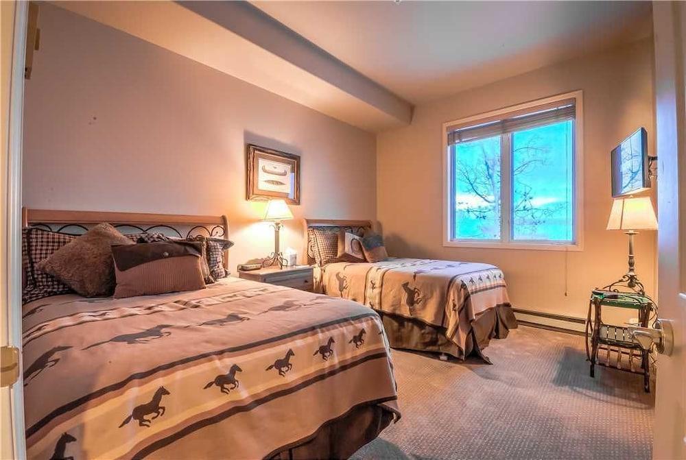 Storm Meadows Spa Grenoble III