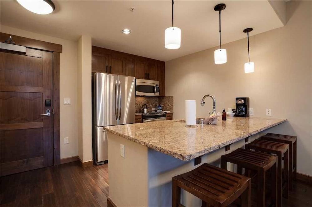 Trailhead Lodge 4106