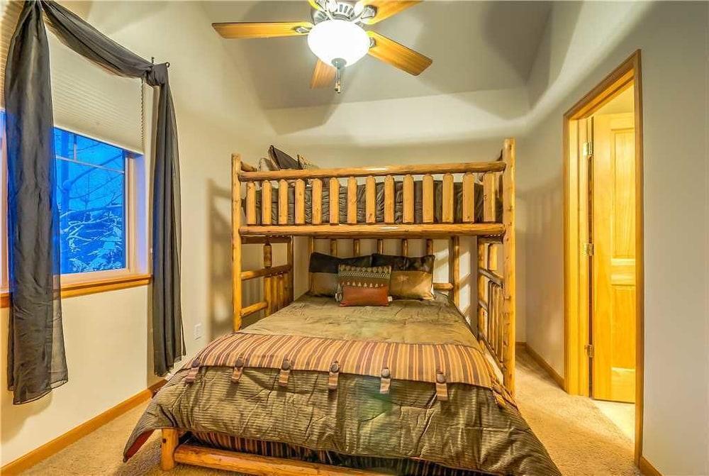 Willows Townhome 1106