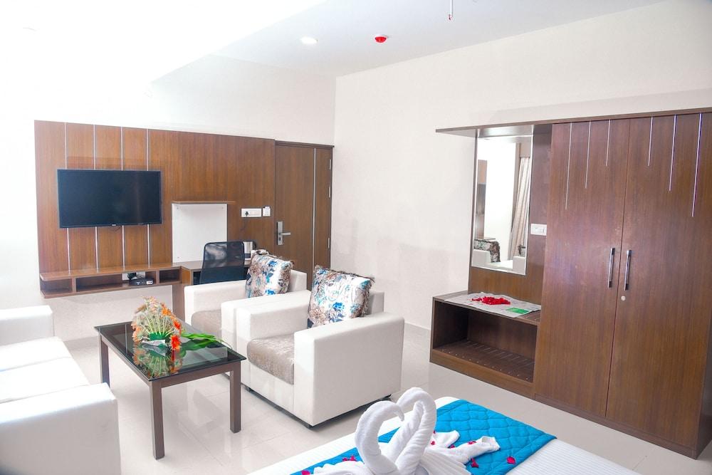 Hotel Blue Ocean Residency