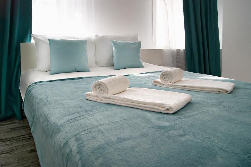 Apelsin Hotel on Kurskaya