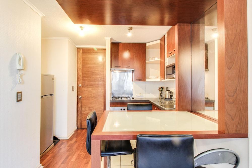 Apart en Chile Merced 562