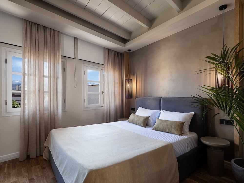 Lithinon Luxury Suites