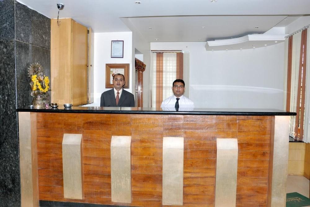 Hotel Rajsangam International