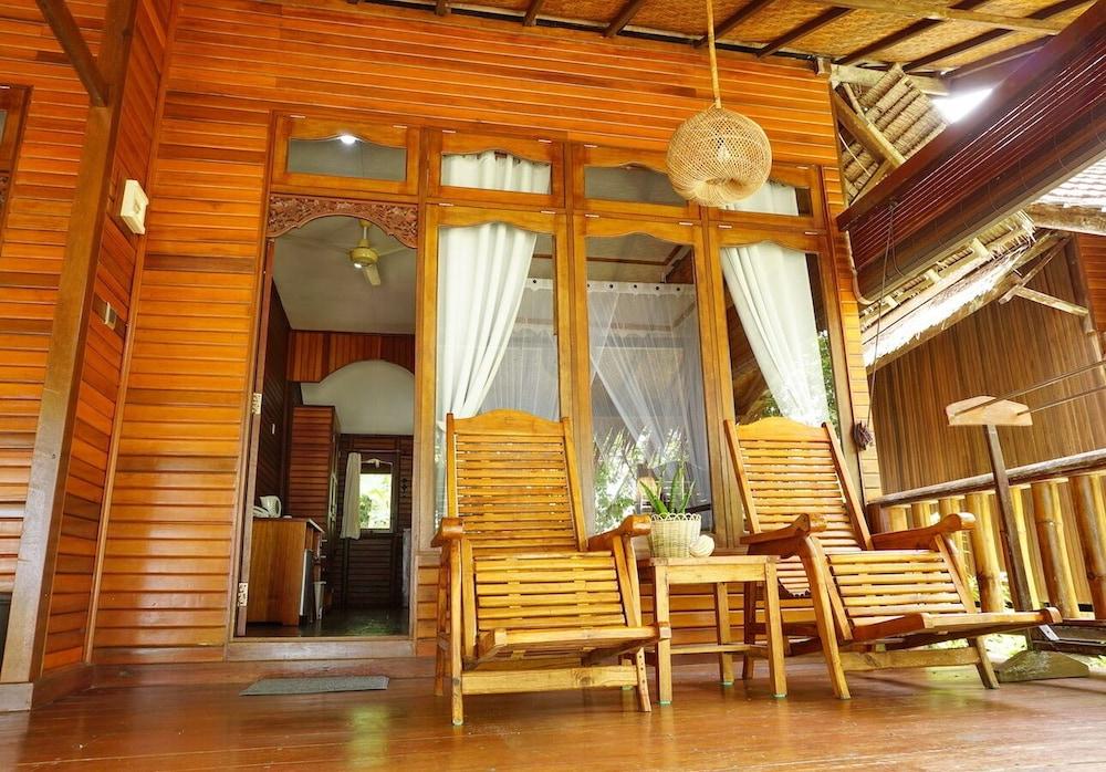 Raja Ampat Dive Lodge
