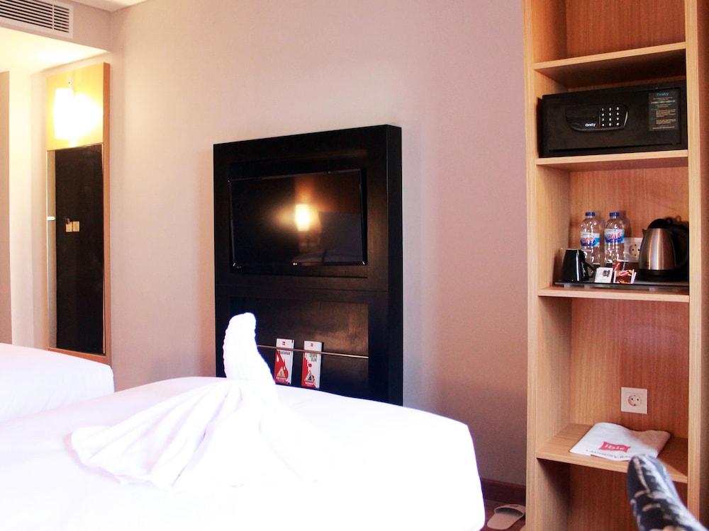 ibis Pontianak City Center