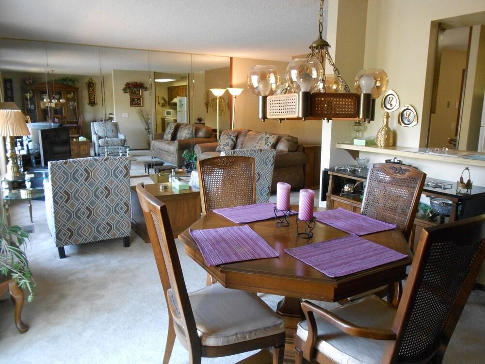 Lakefront Home With BBQ on the Deck - Unit 0404 by Redawning