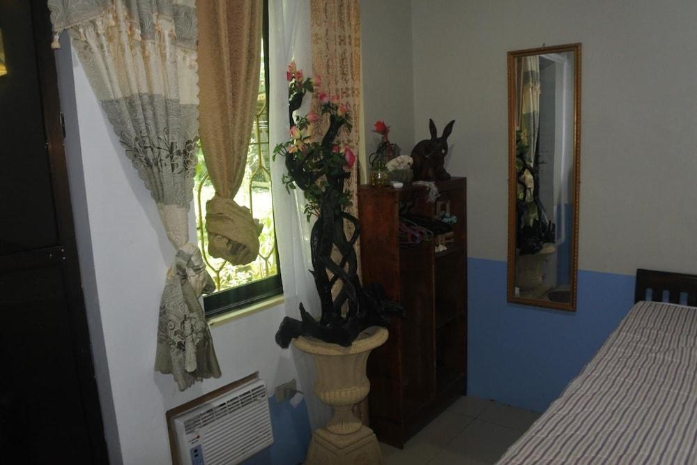 Isla Haruhay Homestay - Hostel