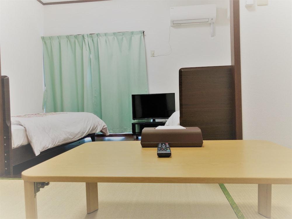 Sunset Hills Inn Naha