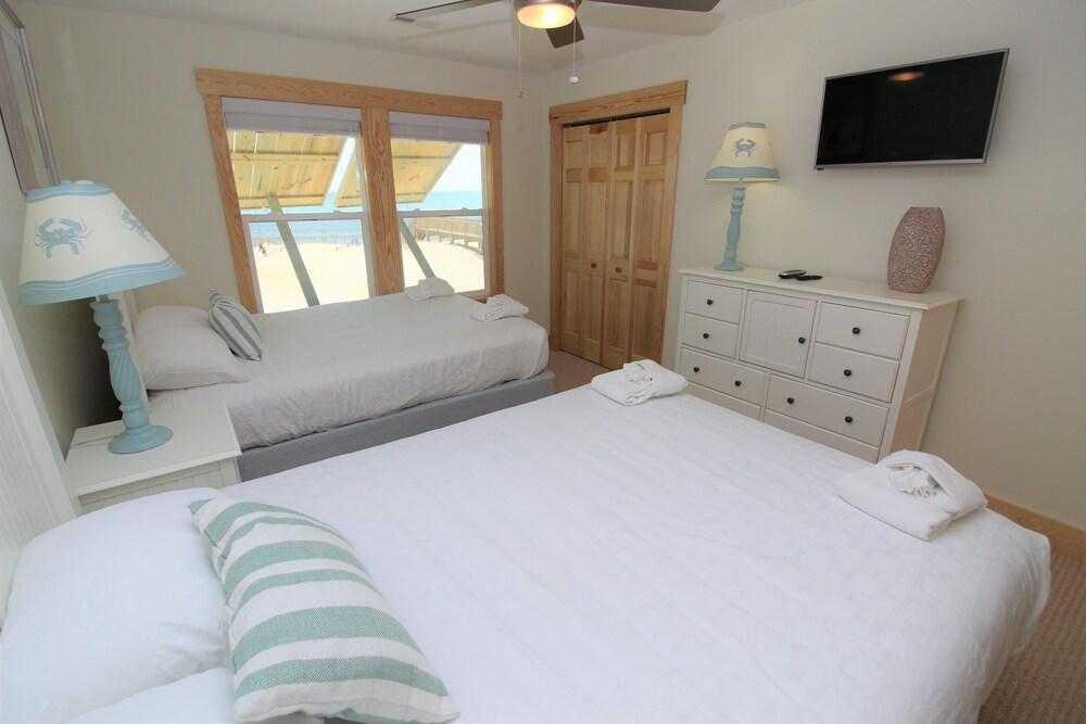 Whalebone Cottages by Kees Vacations